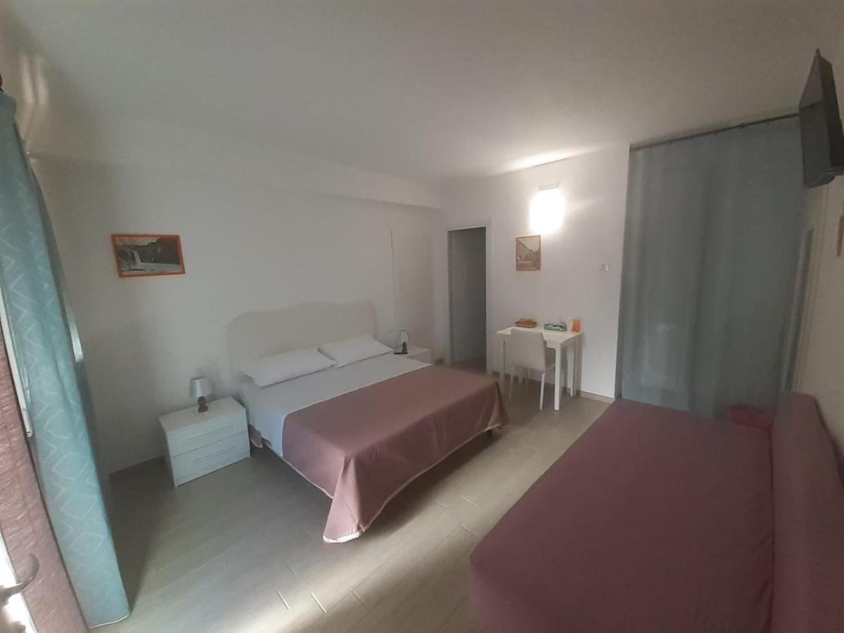 B&B Porta Romana Амелиа Екстериор снимка
